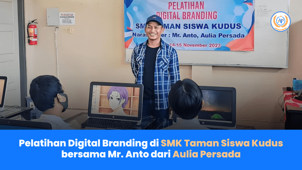 Pelatihan Digital Branding di SMK Taman Siswa Kudus